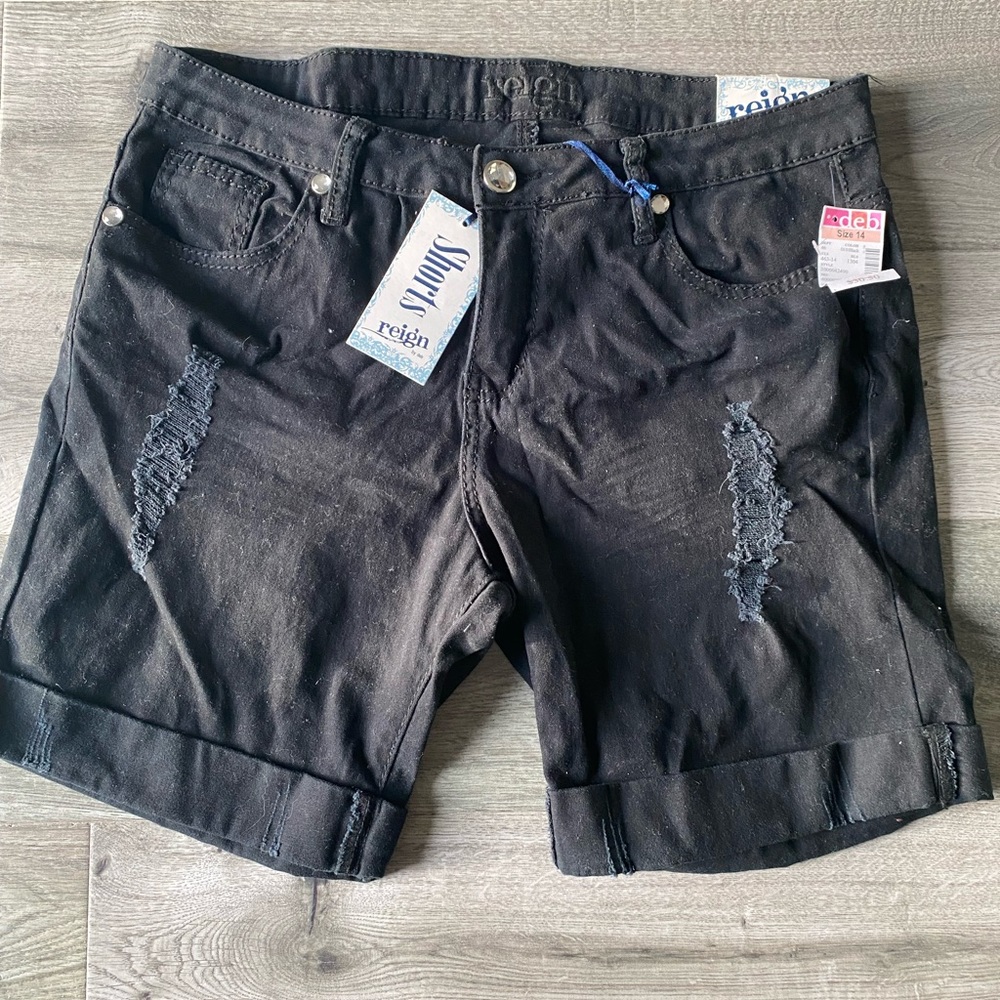 Reign by Deb black Bermuda long black distressed jean shorts plus size 14 NWT